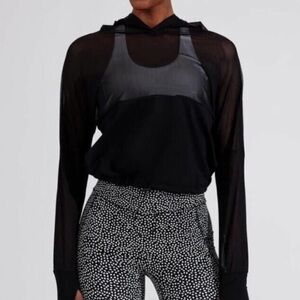 Buffbunny Escandala Pullover / Sz Medium / Black / EUC